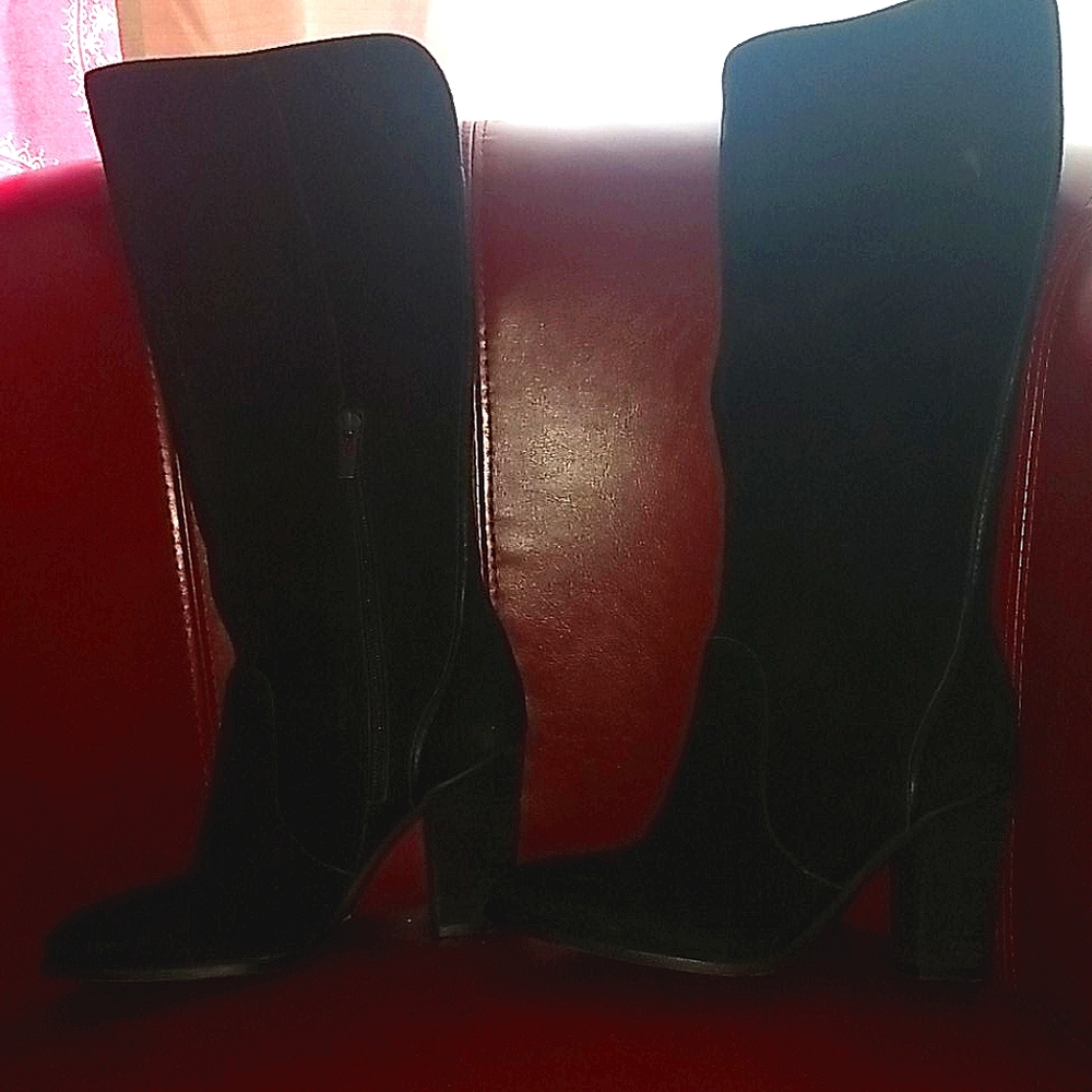 Vince Camuto suede boots